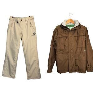 Vintage 2000’s Volcom Snowboard Pants and Jacket Mountain